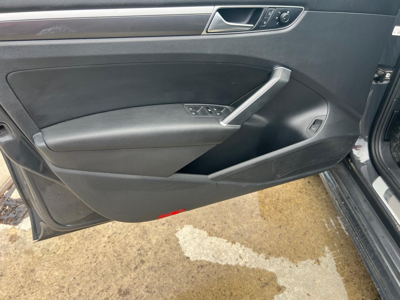 Volkswagen Passat Sedan  2018