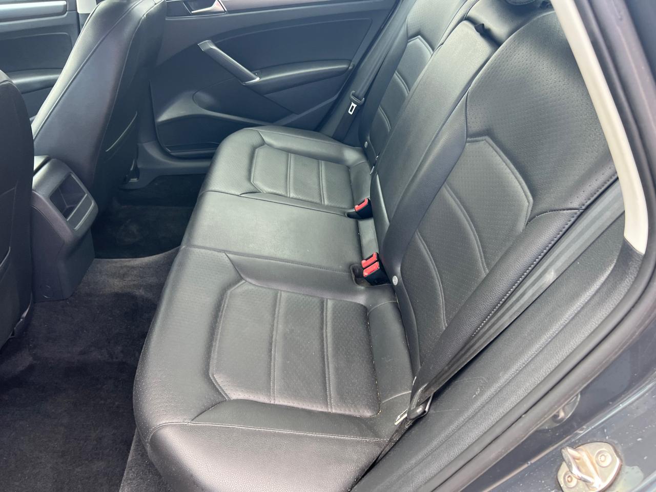 Volkswagen Passat Sedan  2018