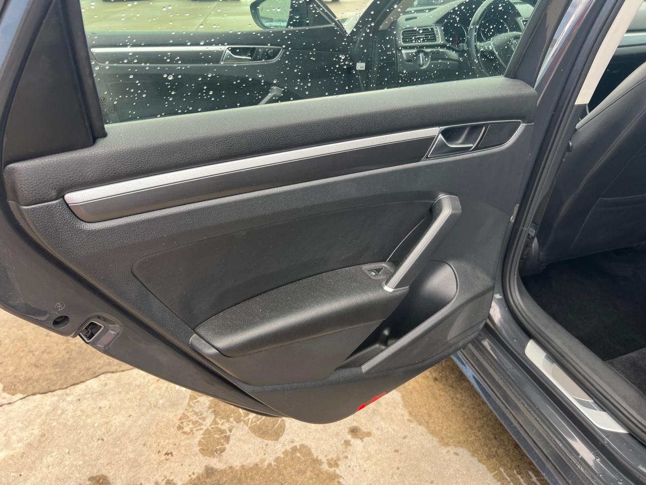 Volkswagen Passat Sedan  2018