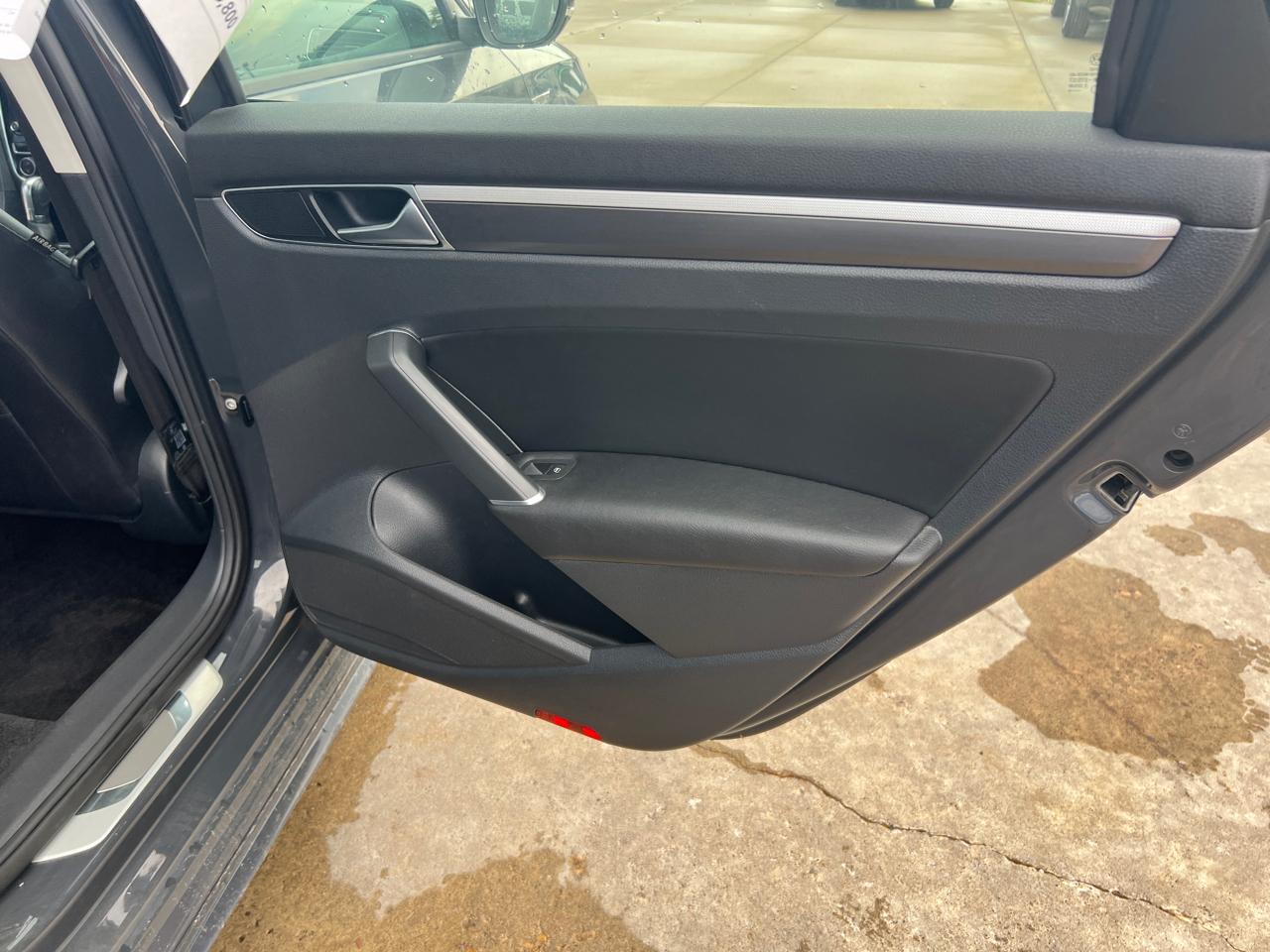 Volkswagen Passat Sedan  2018