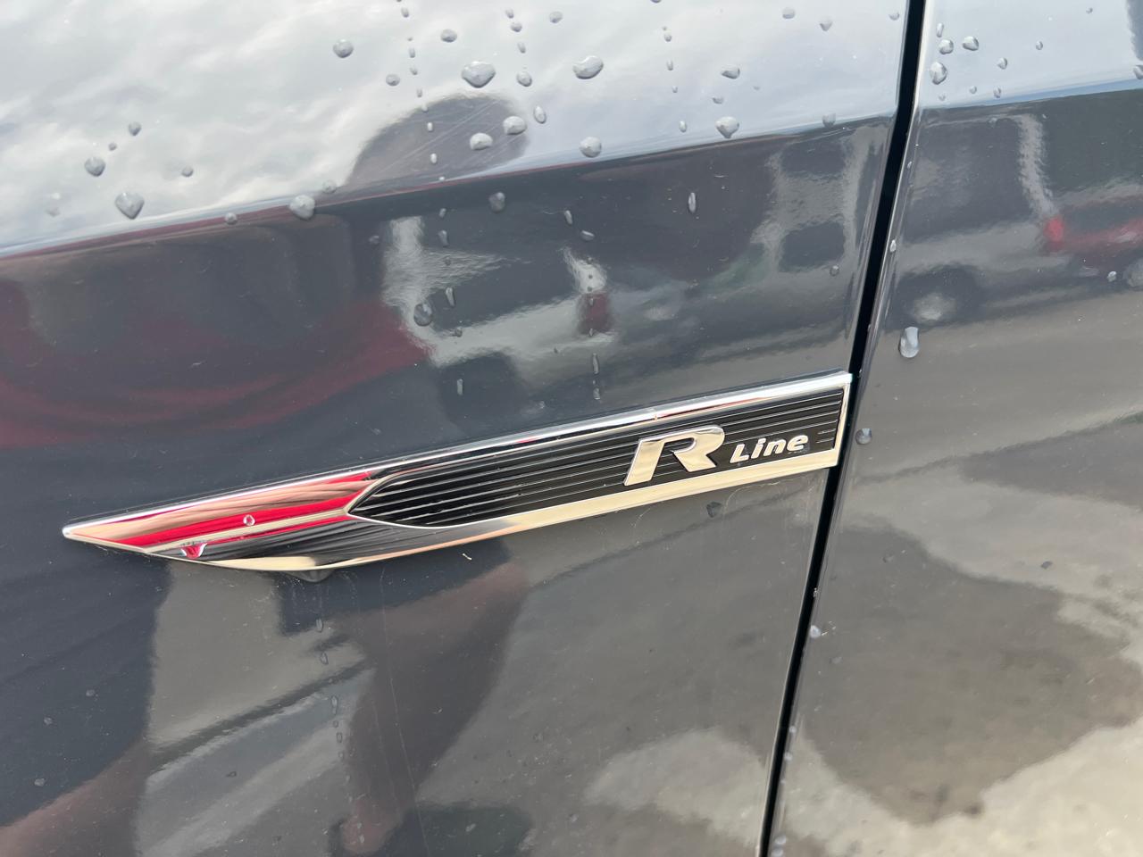 Volkswagen Passat Sedan  2018
