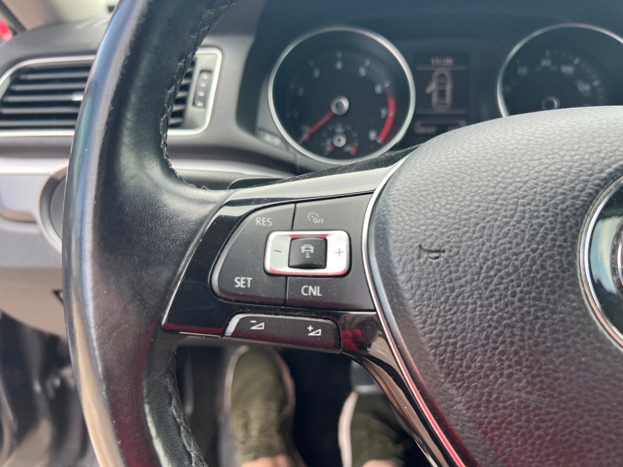 Volkswagen Passat Sedan  2018