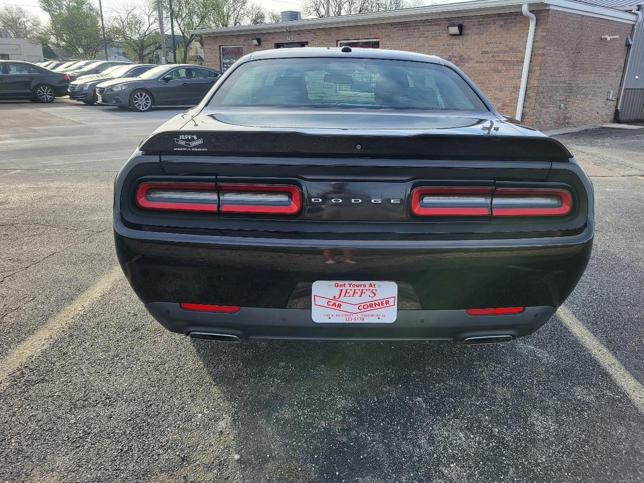Dodge Challenger SXT 2015