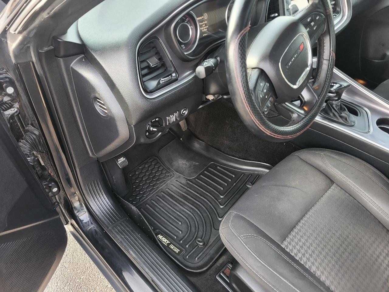 Dodge Challenger SXT 2015