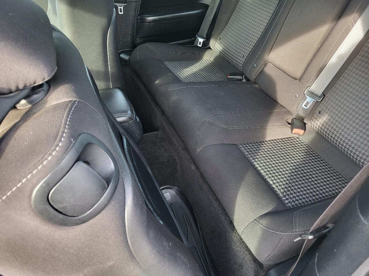 Dodge Challenger SXT 2015