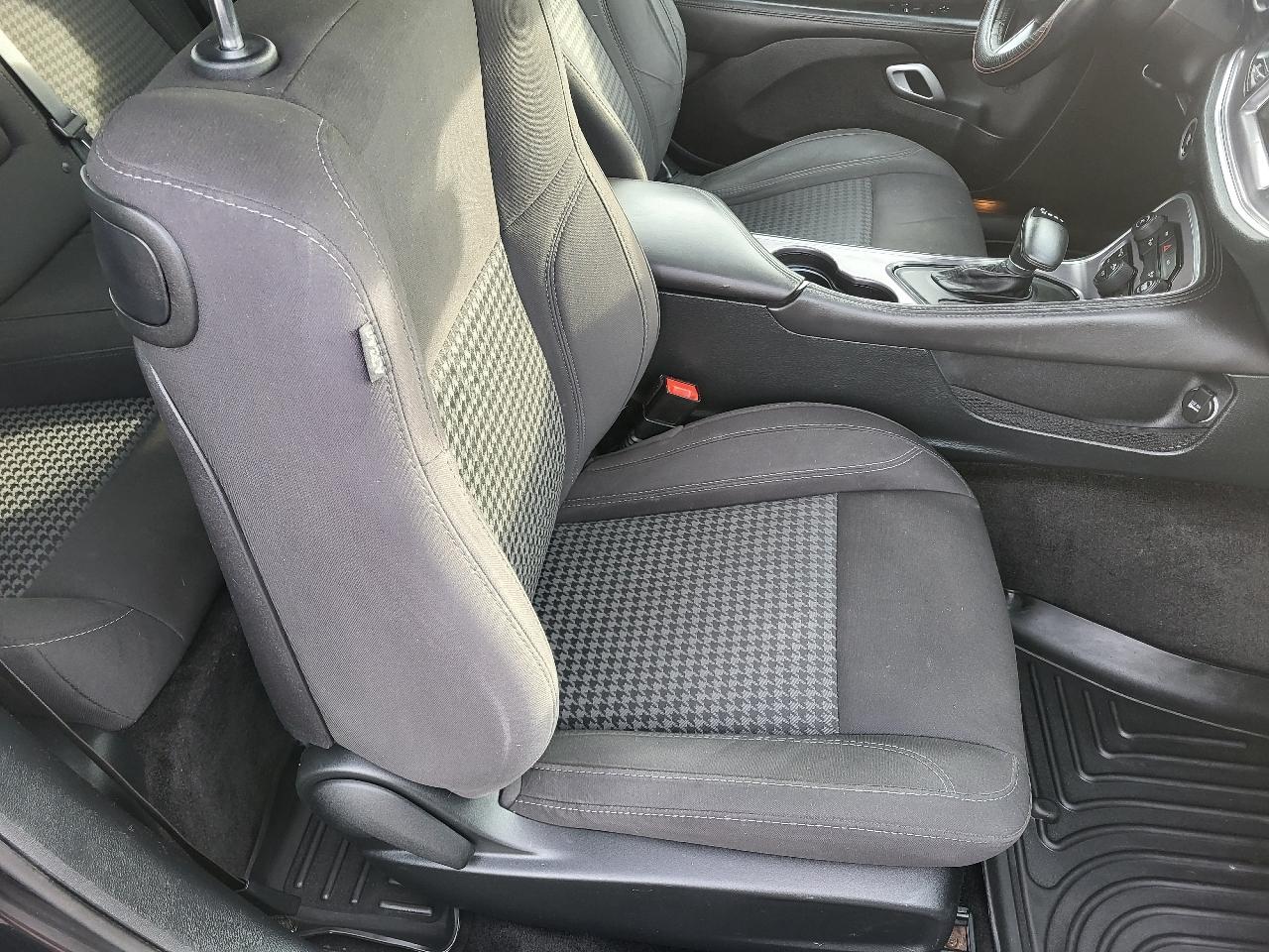 Dodge Challenger SXT 2015