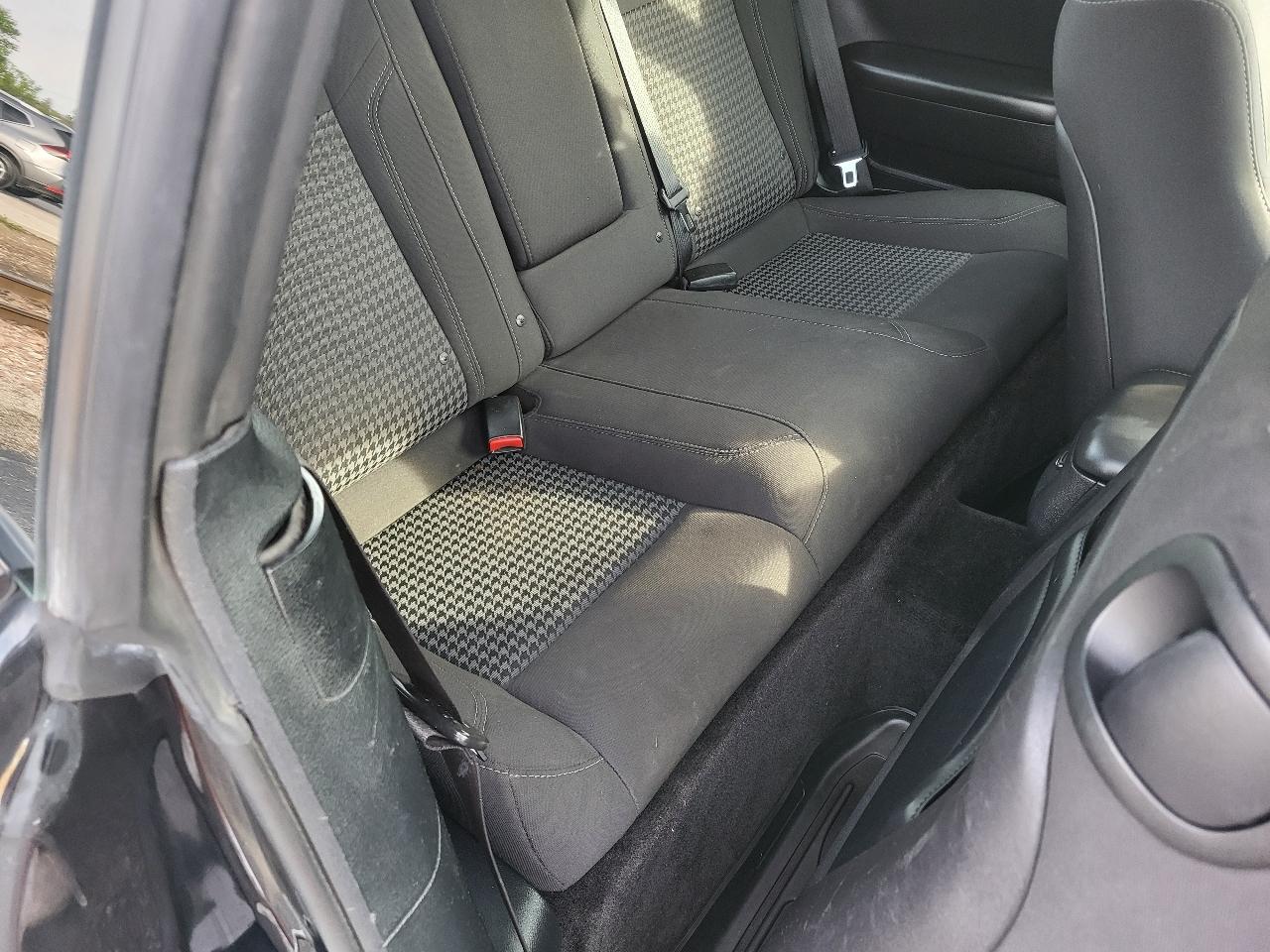 Dodge Challenger SXT 2015