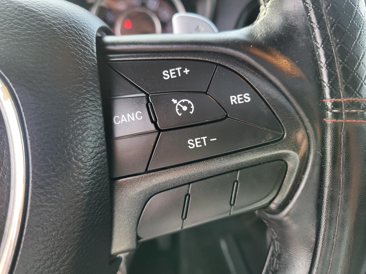 Dodge Challenger SXT 2015