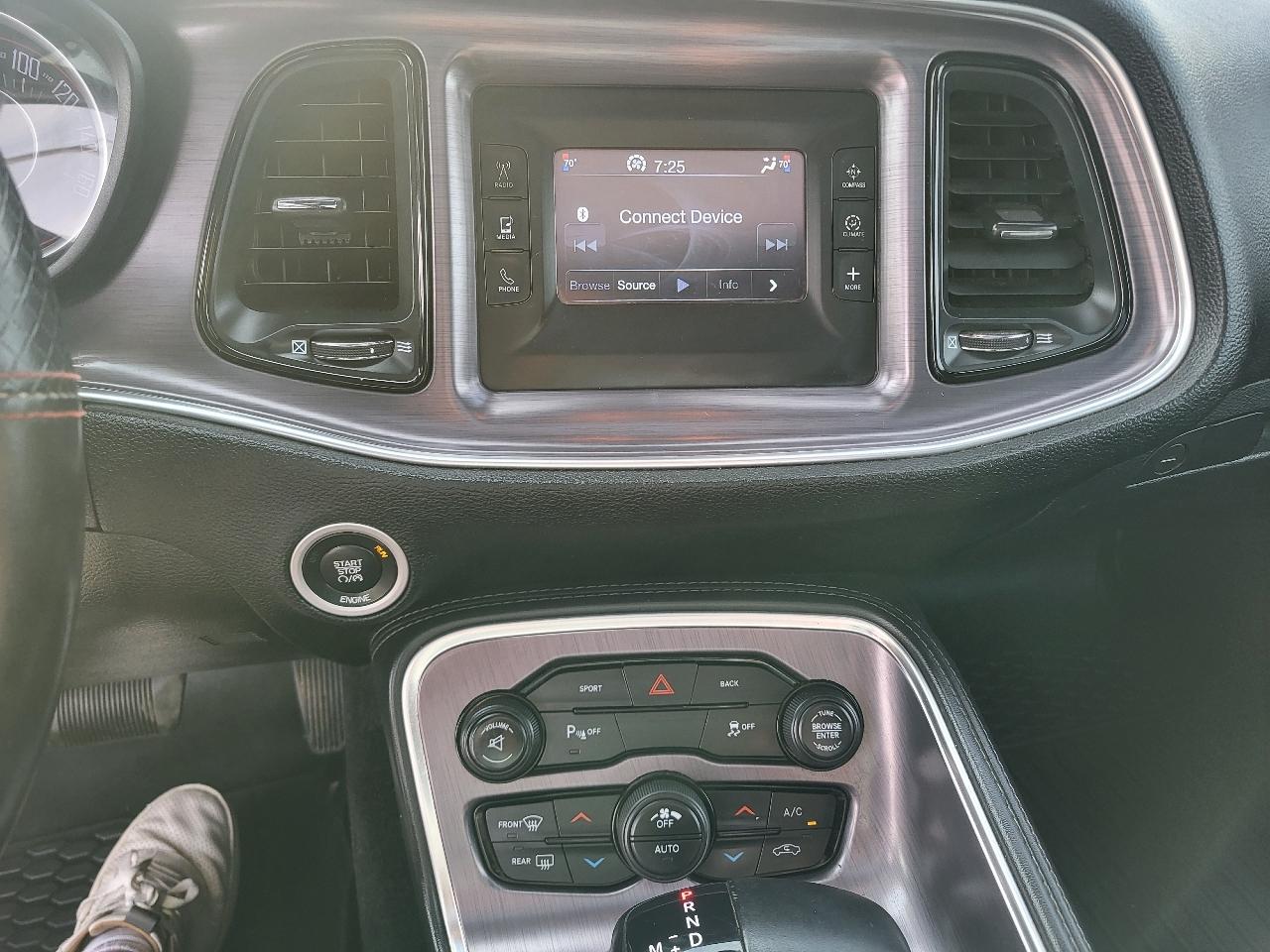 Dodge Challenger SXT 2015