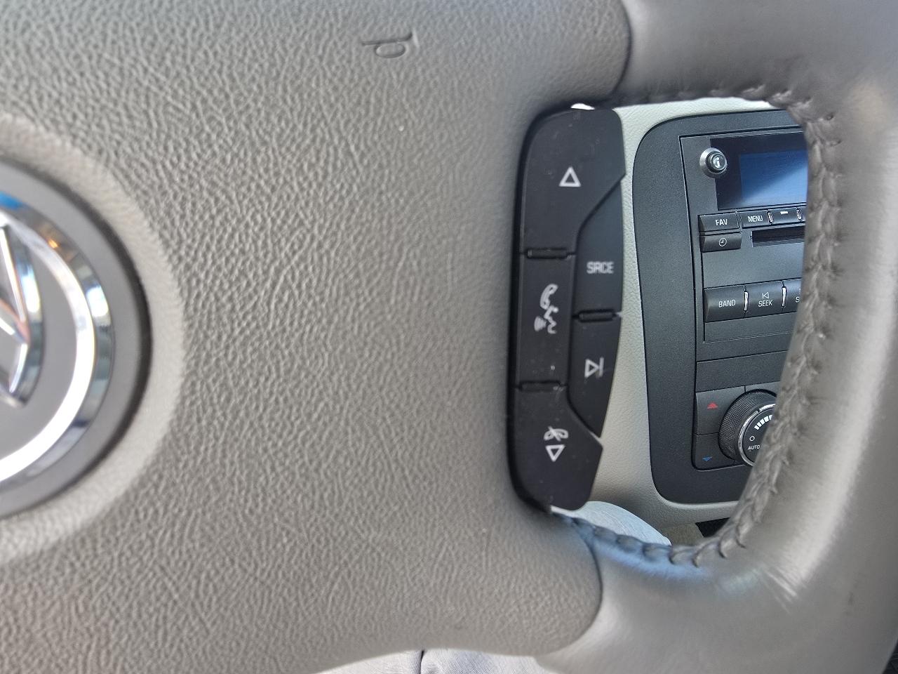 Buick Lucerne CXL 2011