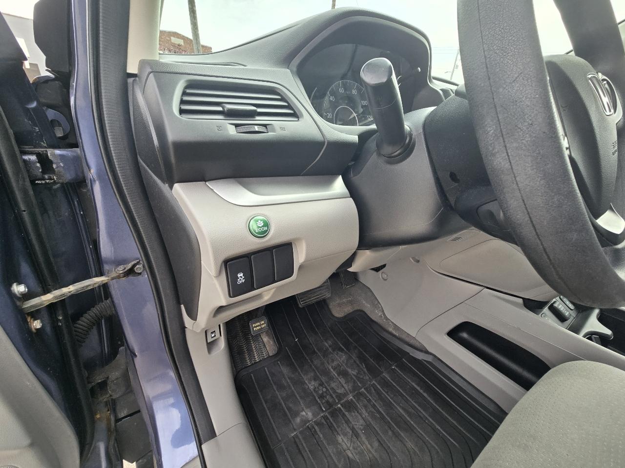 Honda CR-V LX 4WD 5-Speed AT 2013