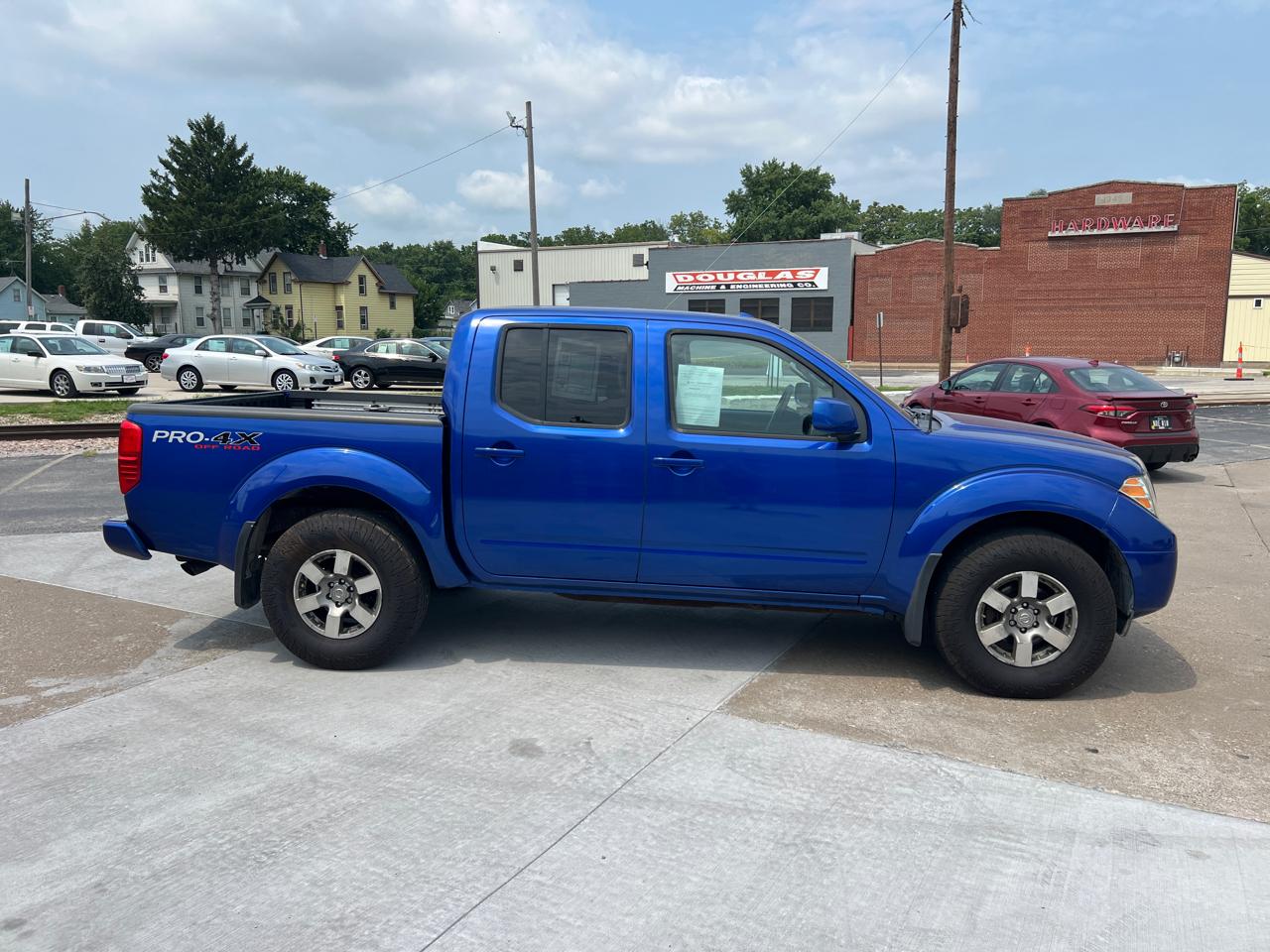 Nissan Frontier PRO-4X Crew Cab 4WD 2012