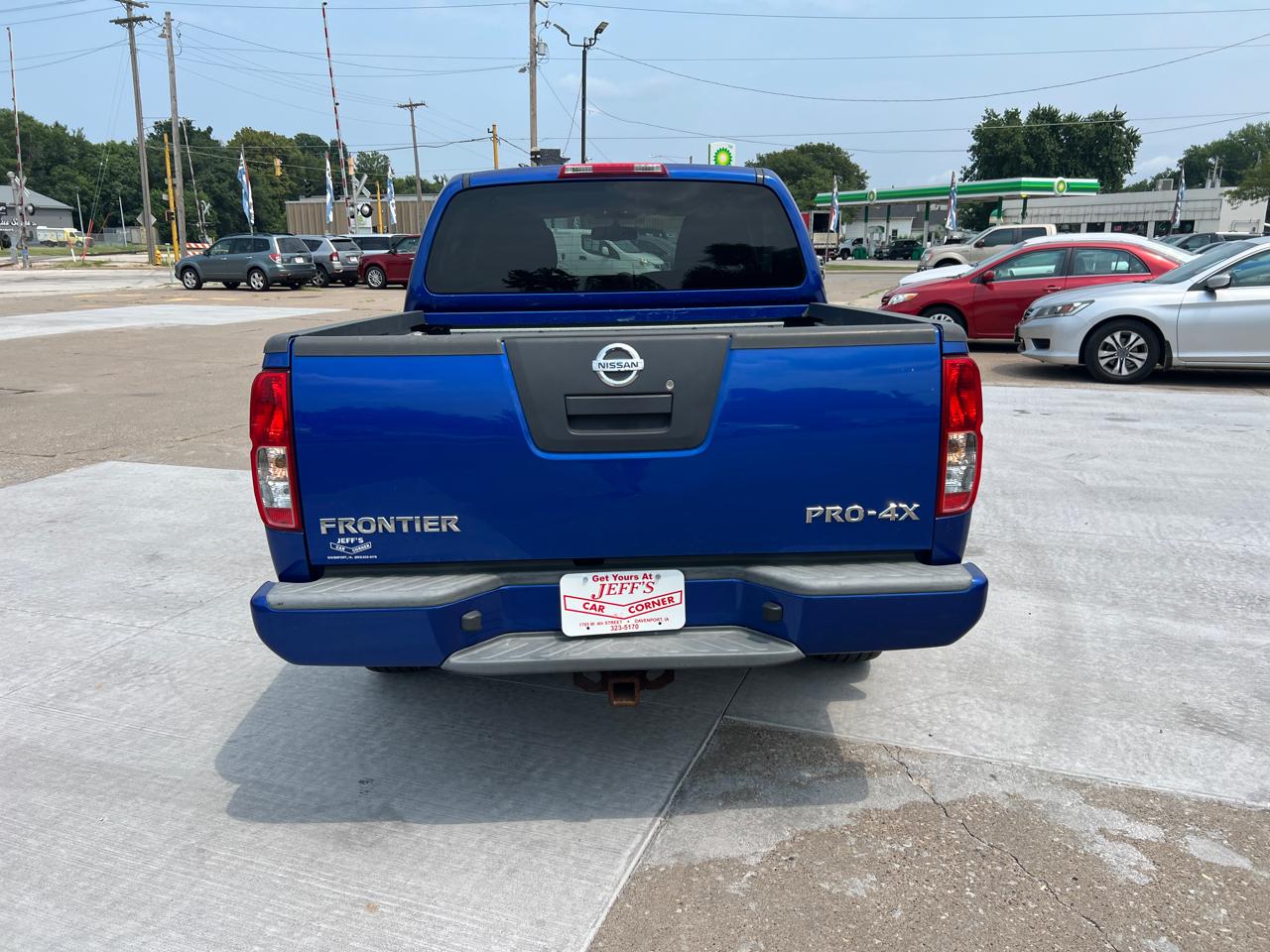 Nissan Frontier PRO-4X Crew Cab 4WD 2012