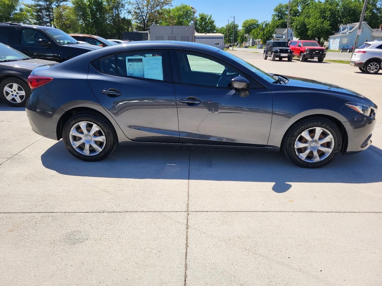 Mazda MAZDA3 i Sport AT 4-Door 2015