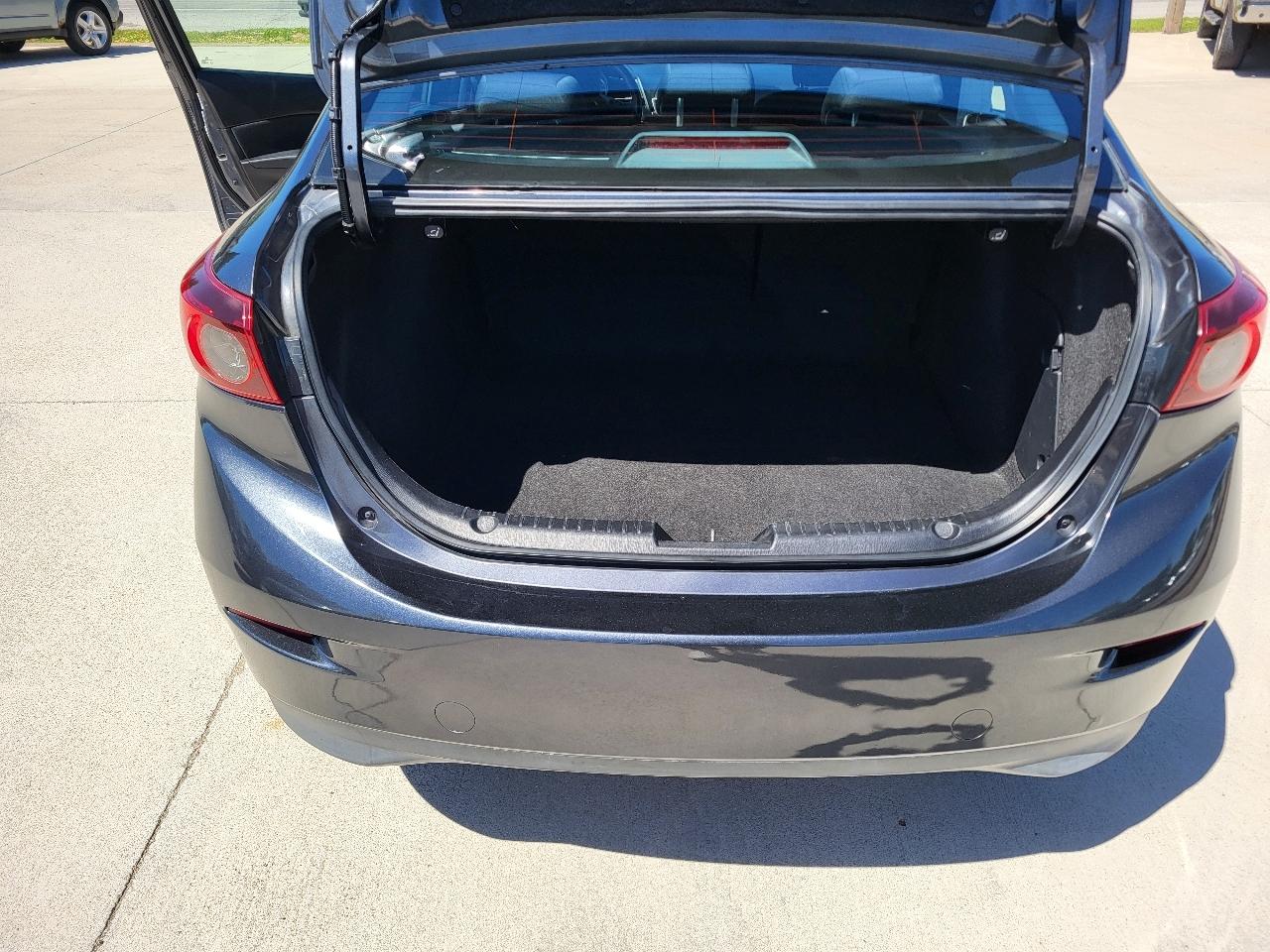 Mazda MAZDA3 i Sport AT 4-Door 2015