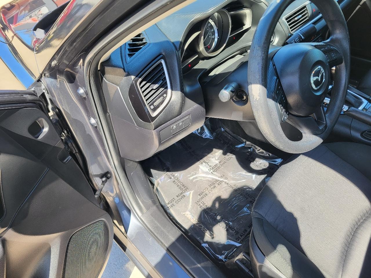 Mazda MAZDA3 i Sport AT 4-Door 2015