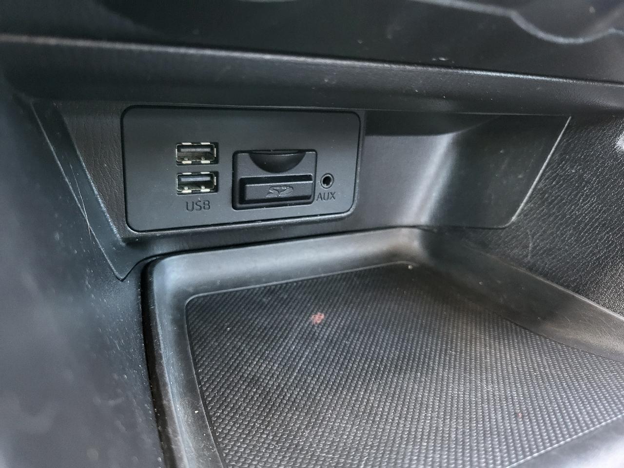 Mazda MAZDA3 i Sport AT 4-Door 2015