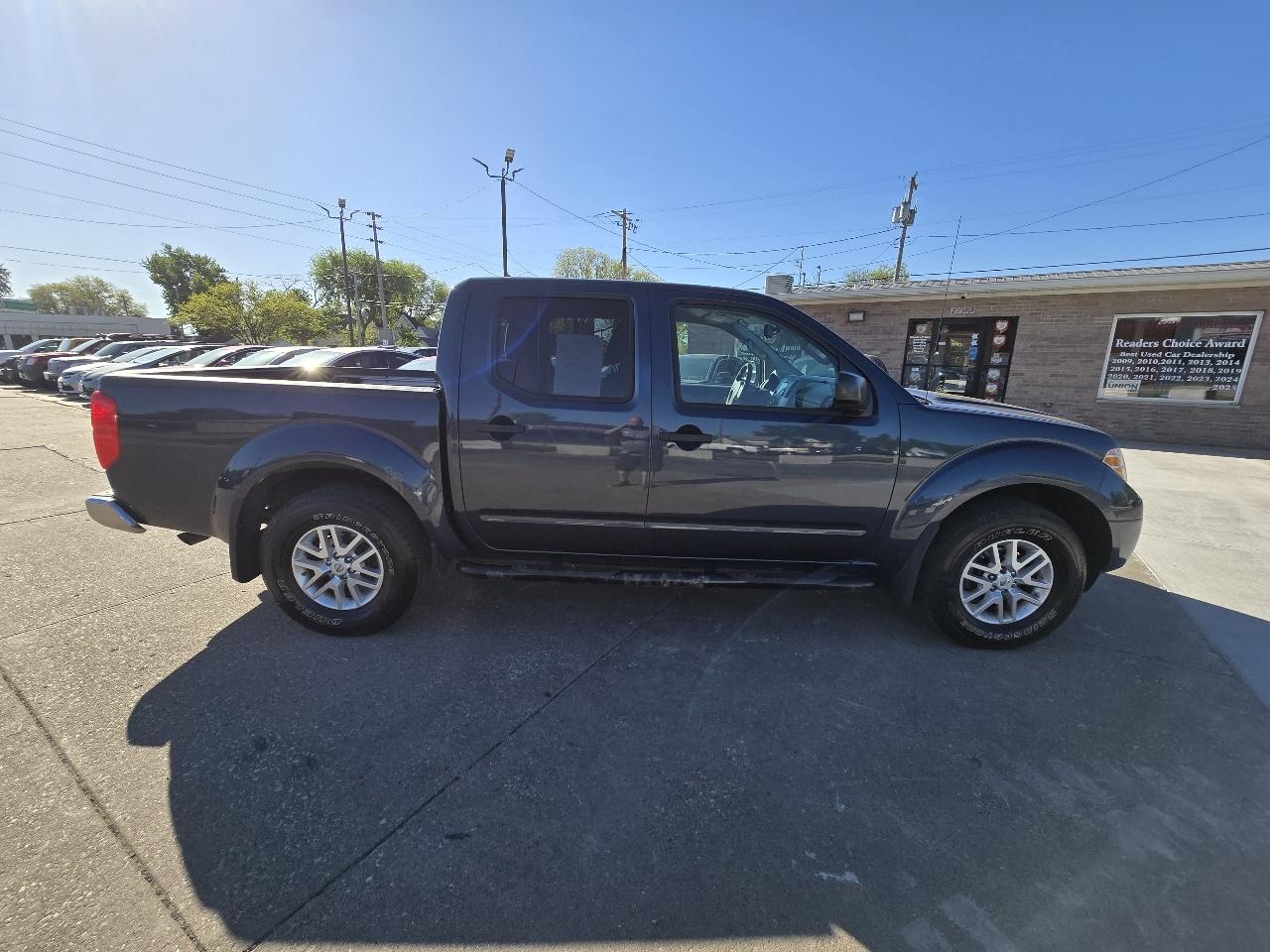 Nissan Frontier S Crew Cab 6MT 4WD 2015