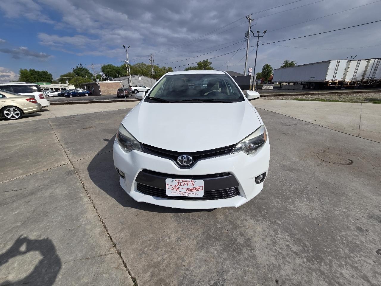 Toyota Corolla LE Eco CVT 2015