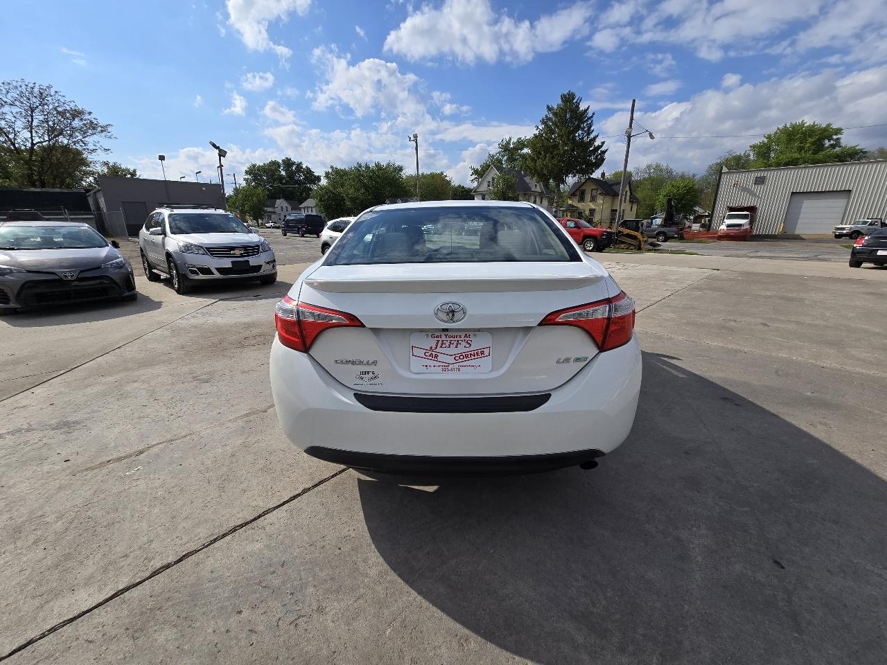 Toyota Corolla LE Eco CVT 2015
