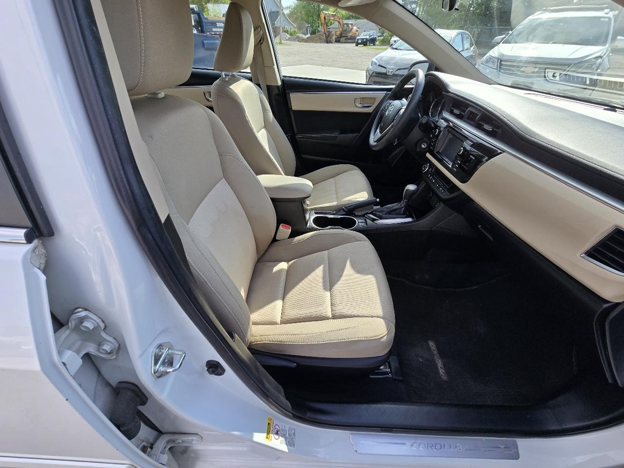 Toyota Corolla LE Eco CVT 2015