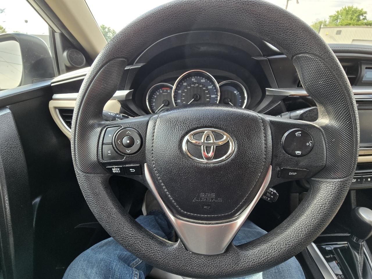 Toyota Corolla LE Eco CVT 2015