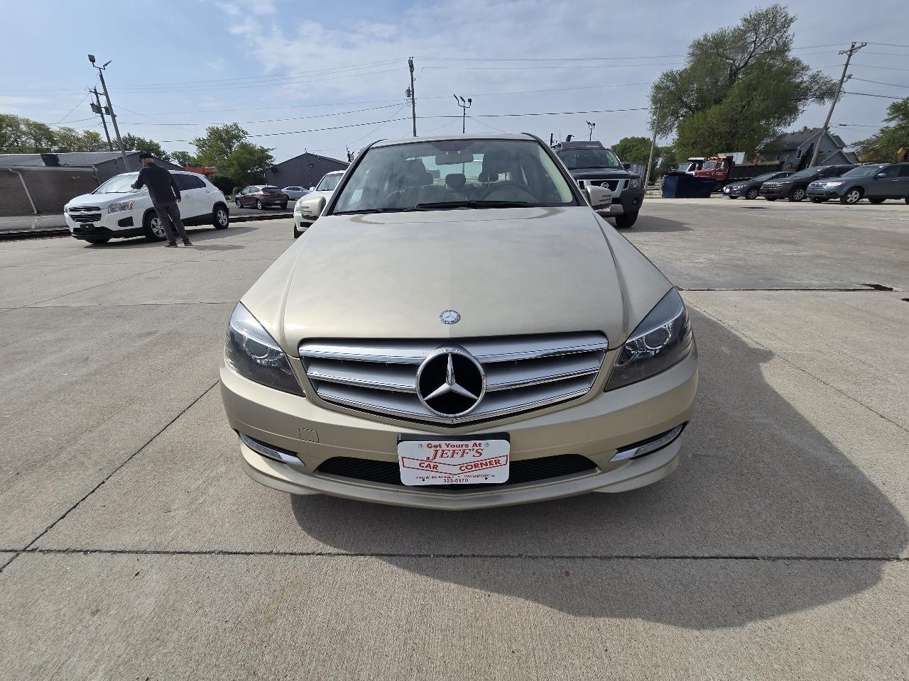 Mercedes-Benz C-Class C300 4MATIC Sport Sedan 2011