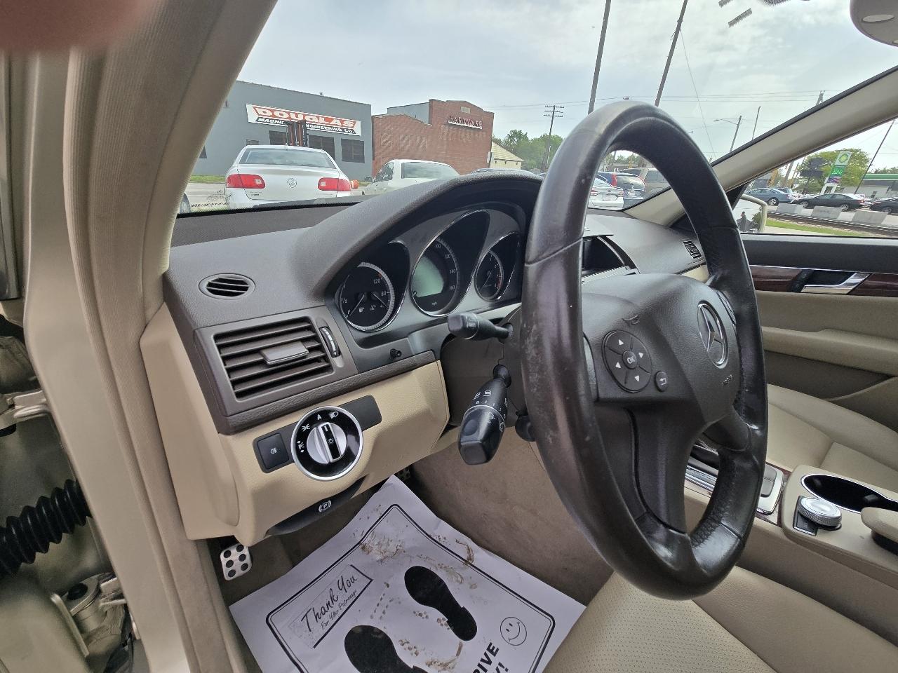 Mercedes-Benz C-Class C300 4MATIC Sport Sedan 2011
