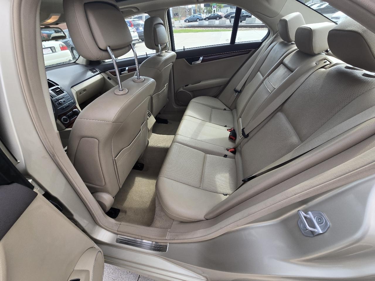 Mercedes-Benz C-Class C300 4MATIC Sport Sedan 2011