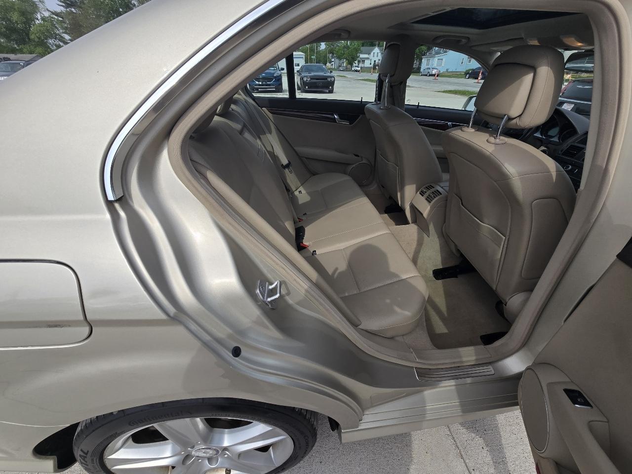 Mercedes-Benz C-Class C300 4MATIC Sport Sedan 2011