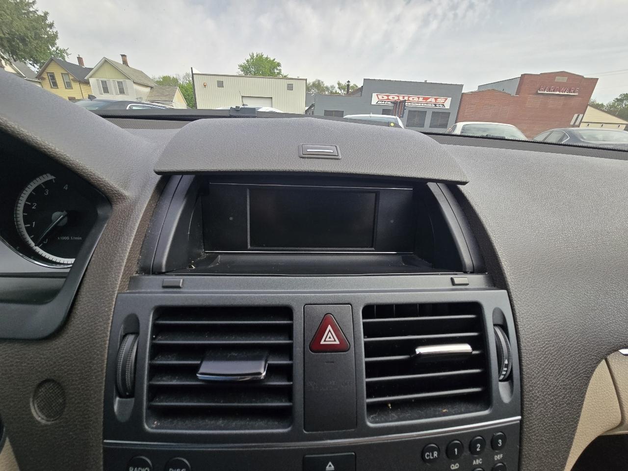 Mercedes-Benz C-Class C300 4MATIC Sport Sedan 2011