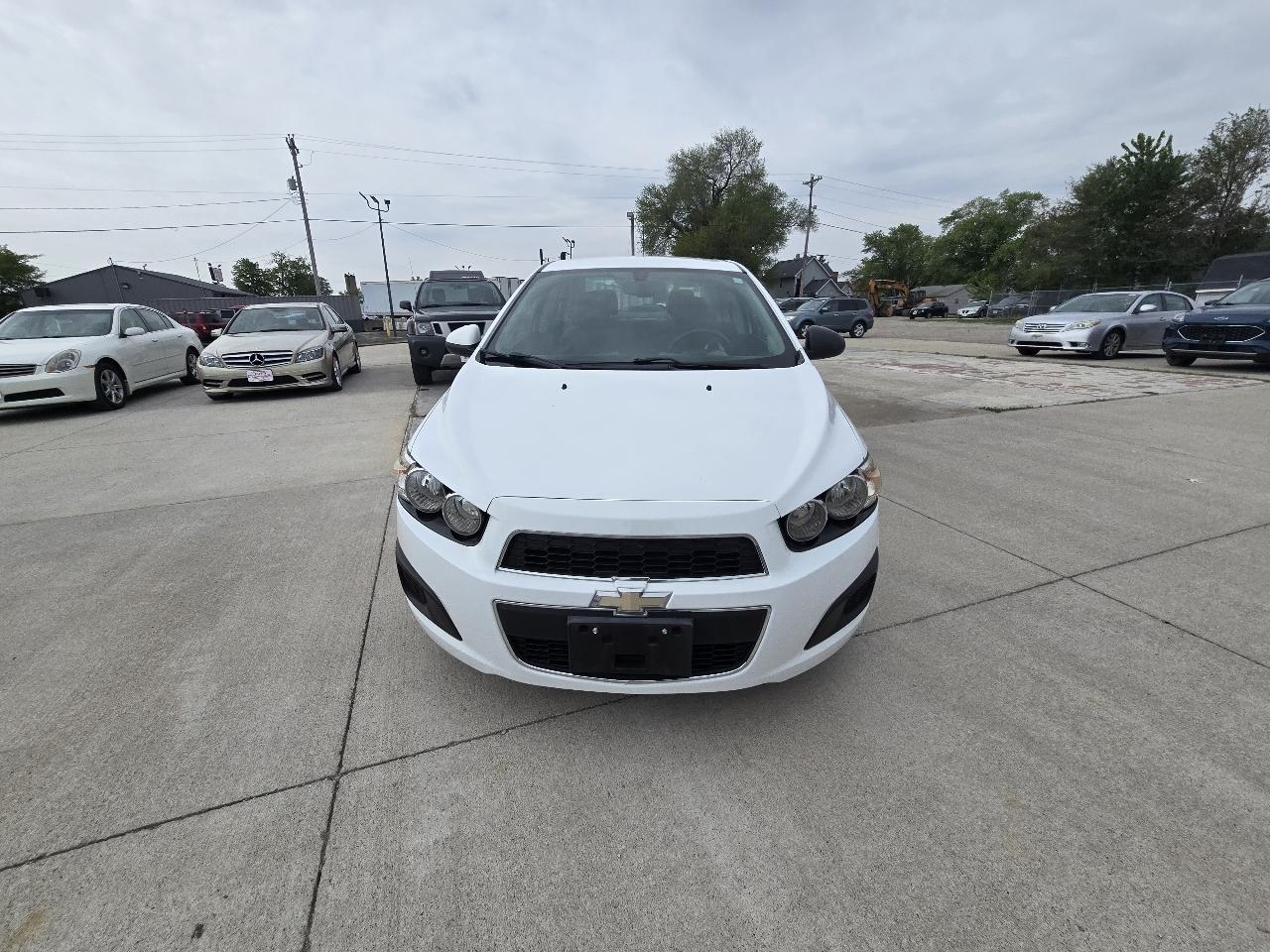 Chevrolet Sonic LS Auto Sedan 2016