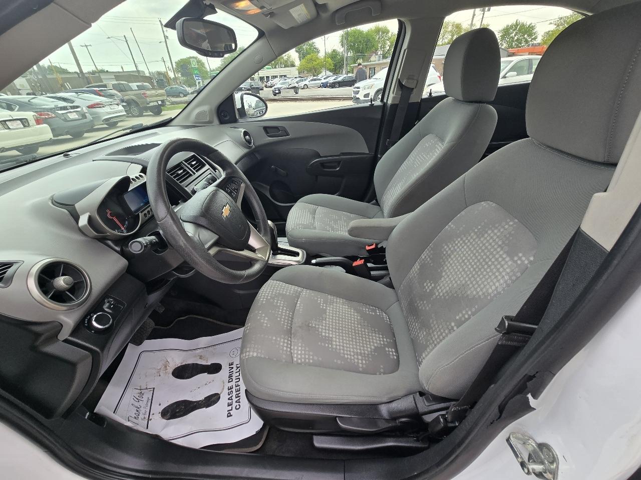Chevrolet Sonic LS Auto Sedan 2016