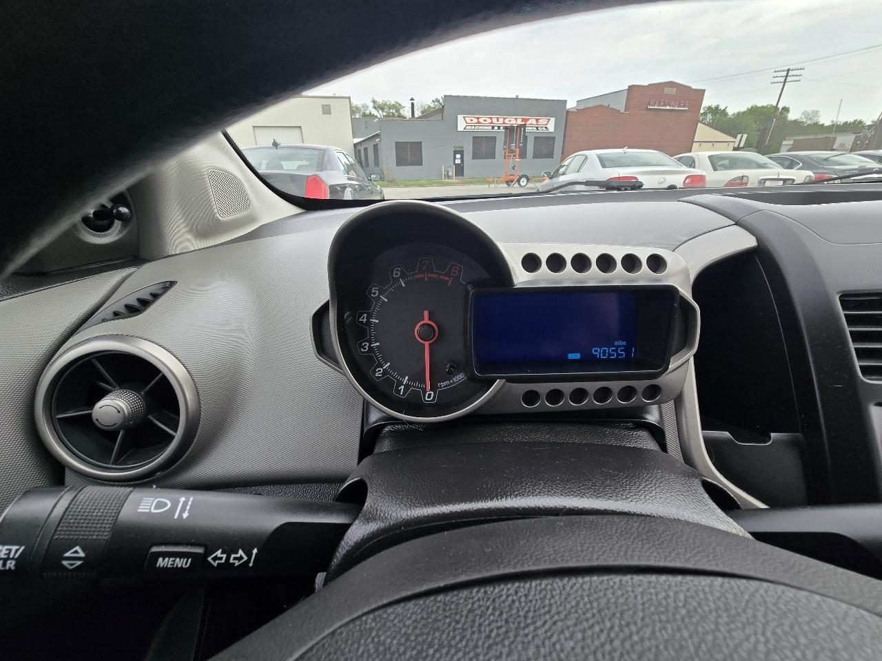 Chevrolet Sonic LS Auto Sedan 2016