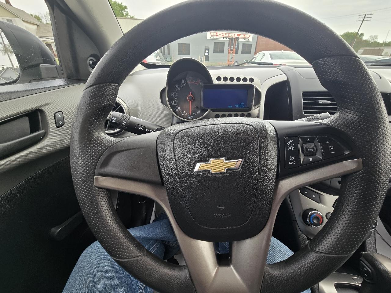 Chevrolet Sonic LS Auto Sedan 2016