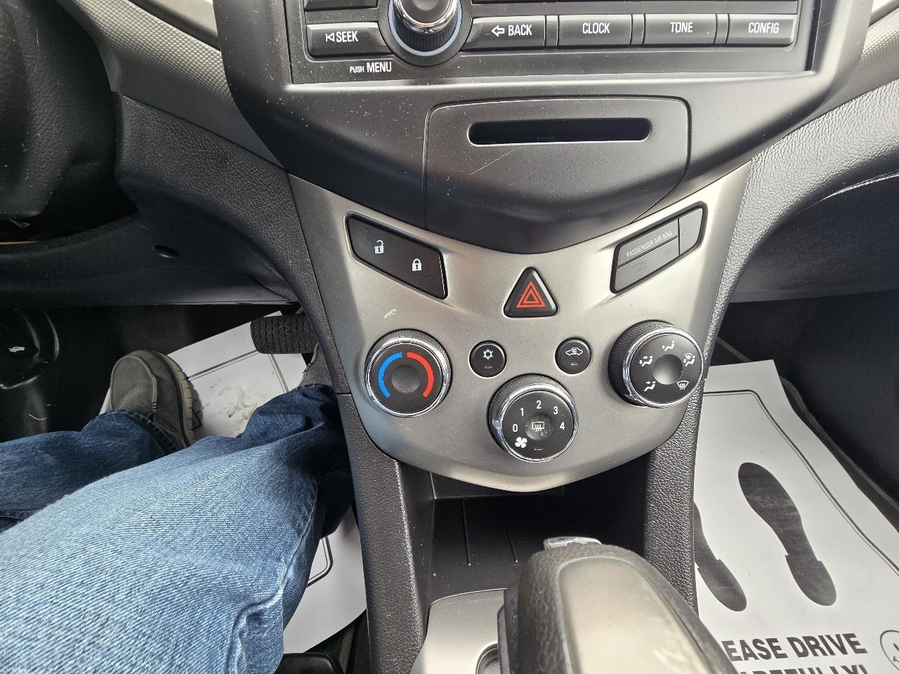 Chevrolet Sonic LS Auto Sedan 2016