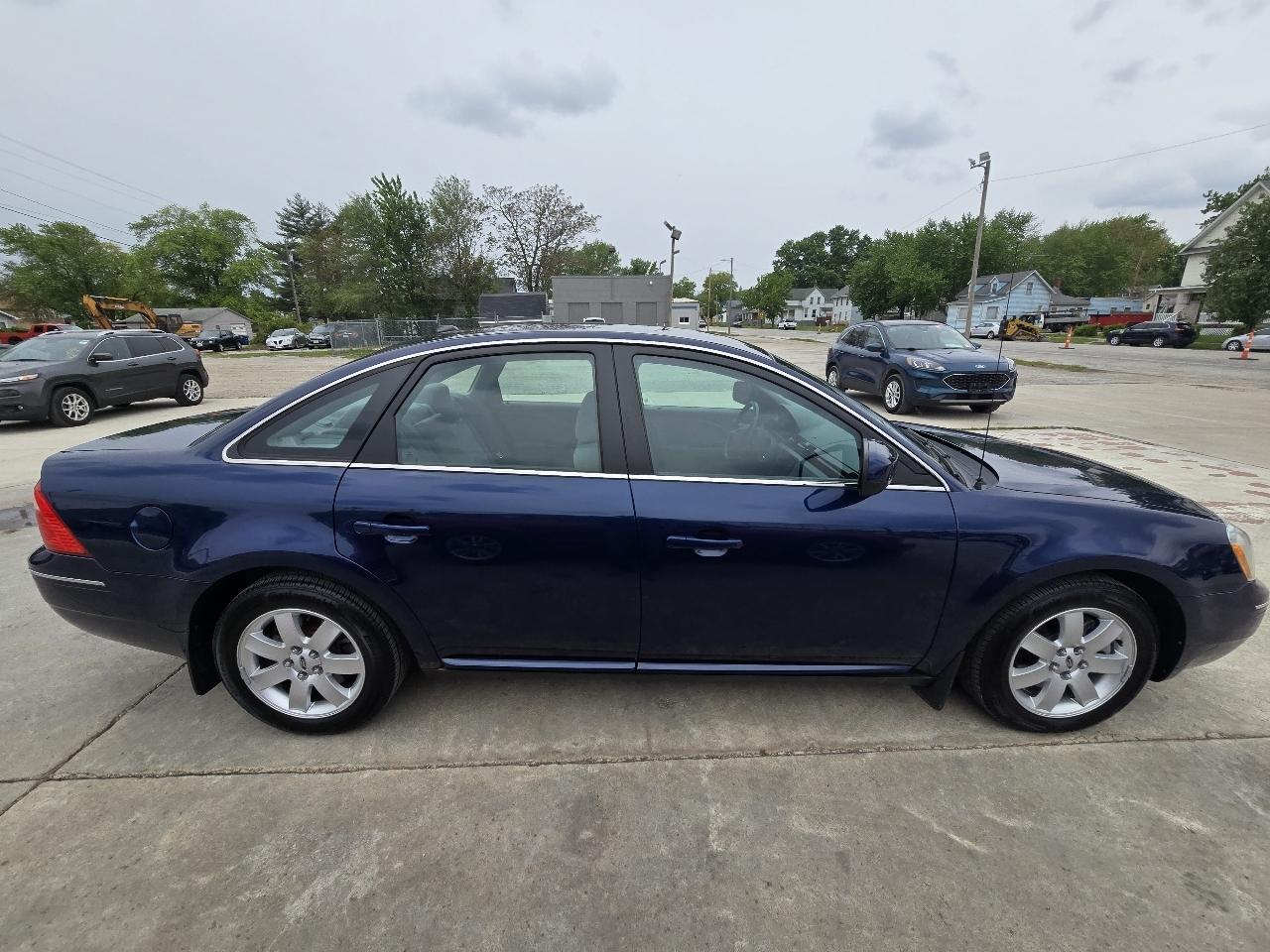 Ford Five Hundred SEL FWD 2007