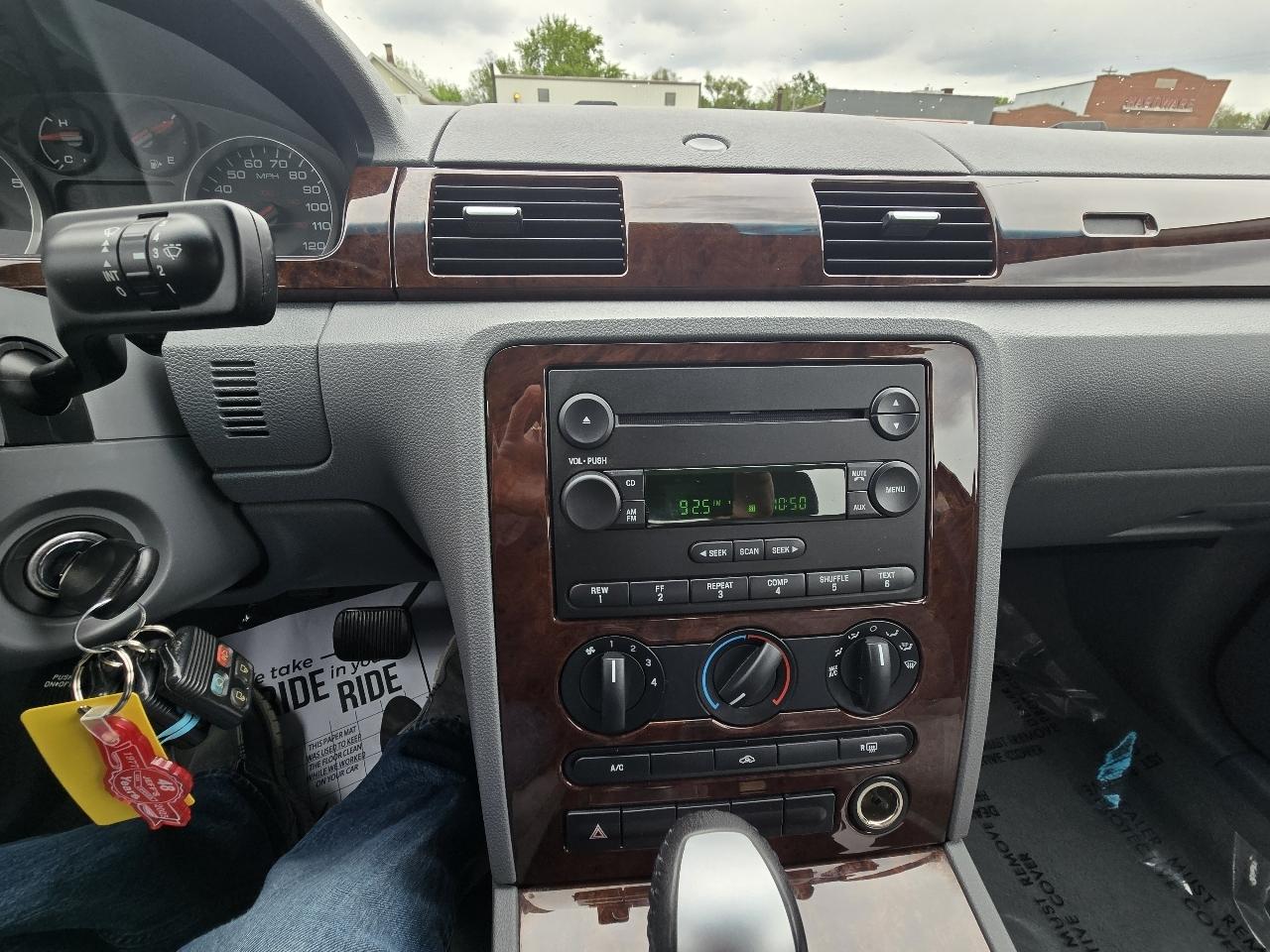Ford Five Hundred SEL FWD 2007