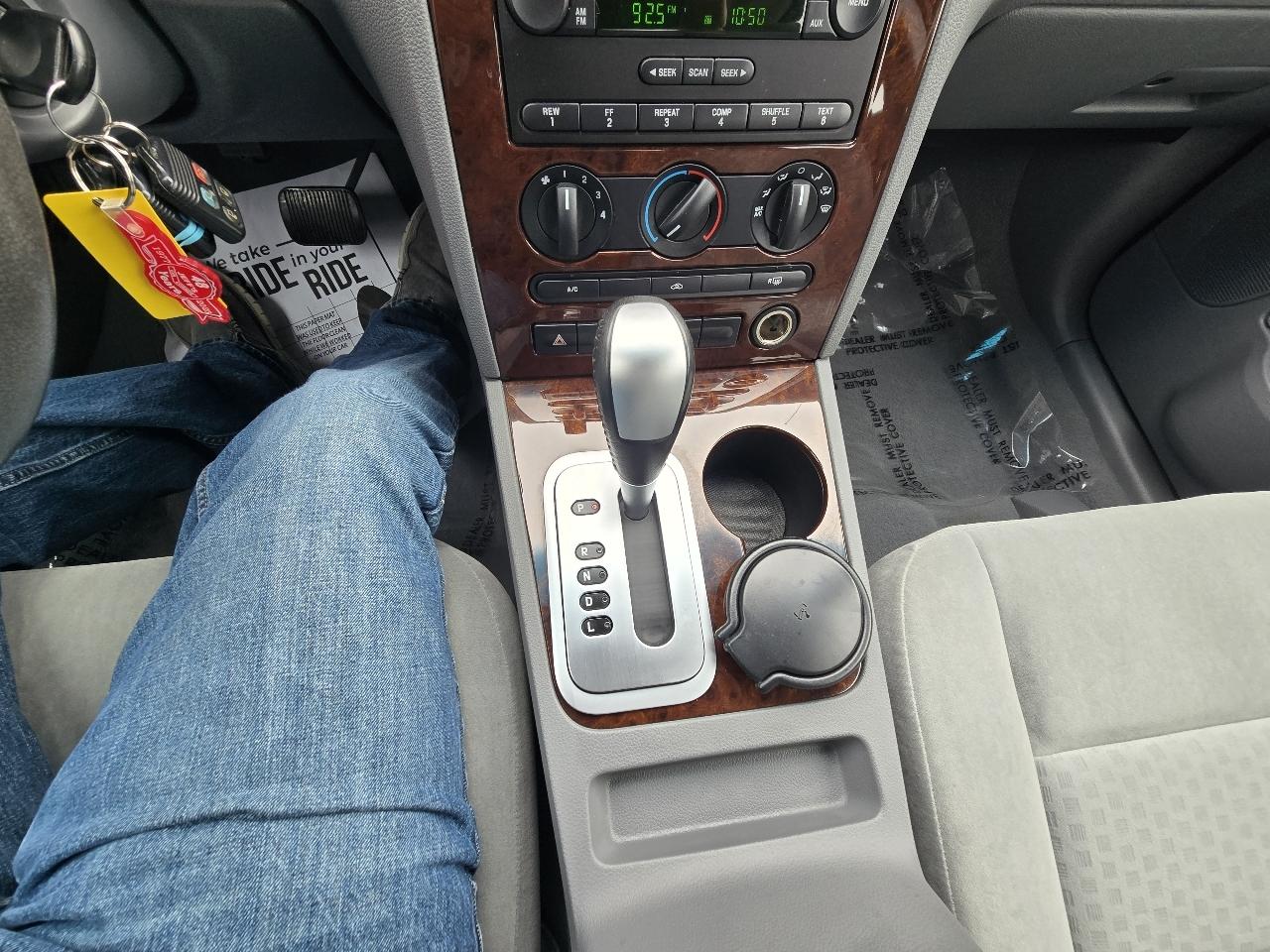 Ford Five Hundred SEL FWD 2007