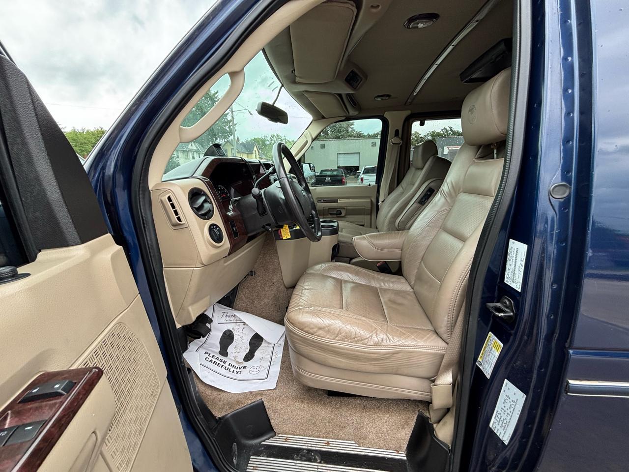 Ford Econoline E-150 2011