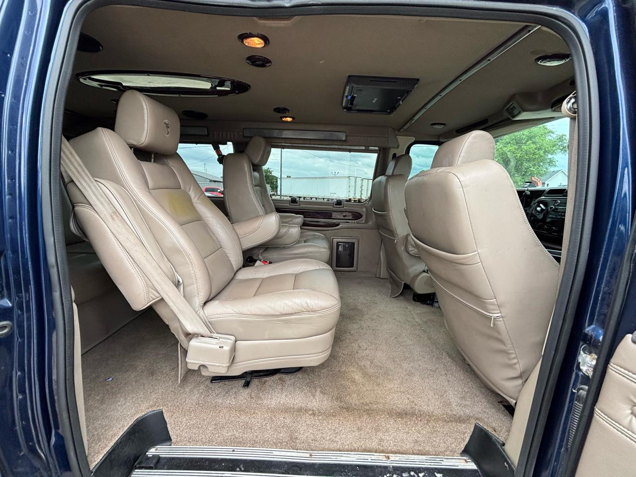 Ford Econoline E-150 2011