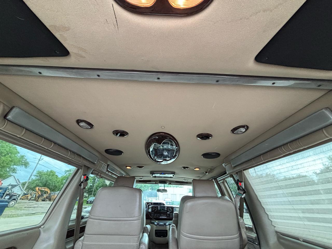 Ford Econoline E-150 2011