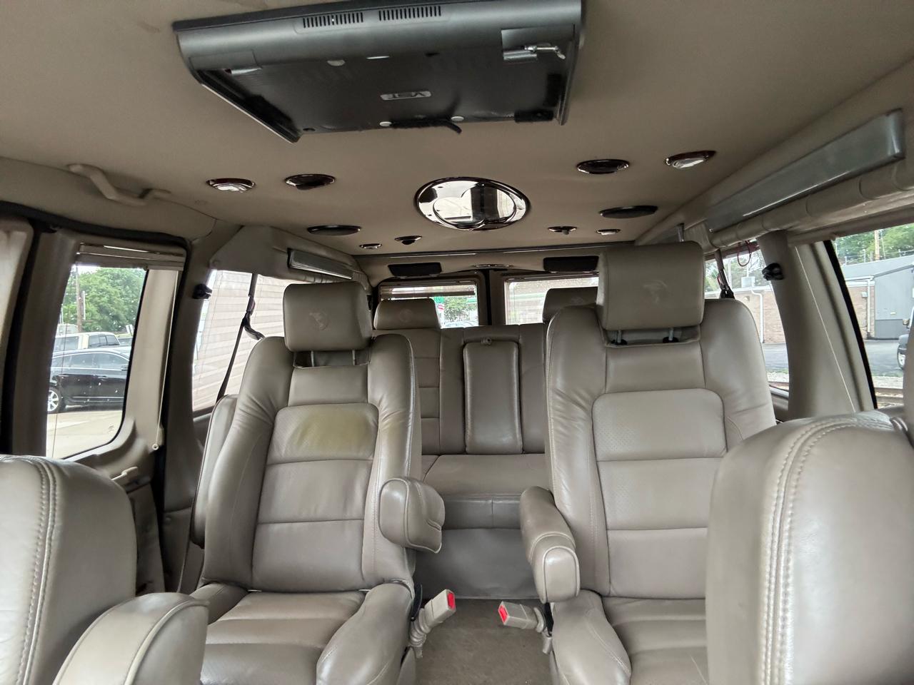 Ford Econoline E-150 2011