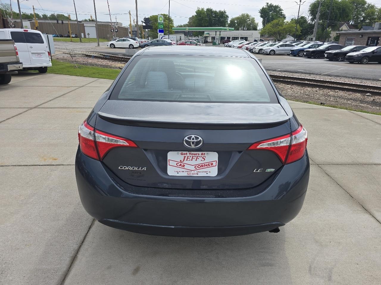 Toyota Corolla LE Eco CVT 2016