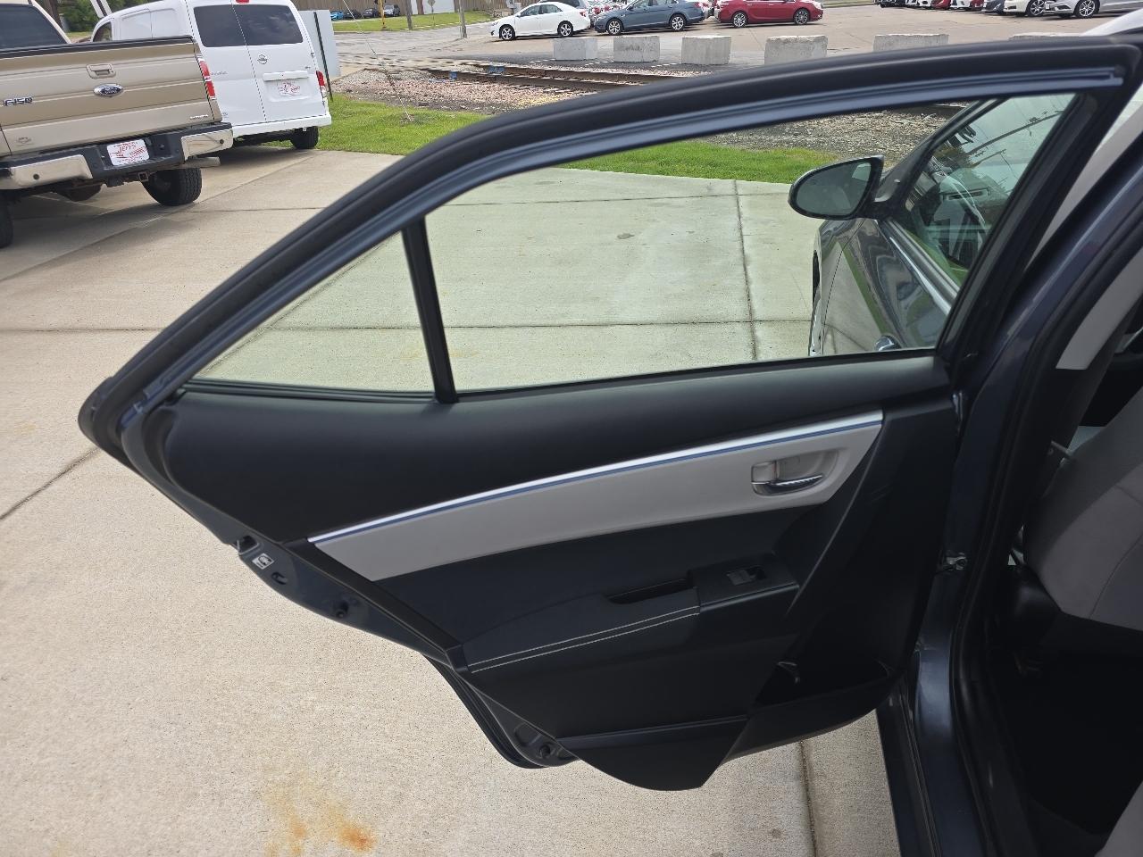 Toyota Corolla LE Eco CVT 2016
