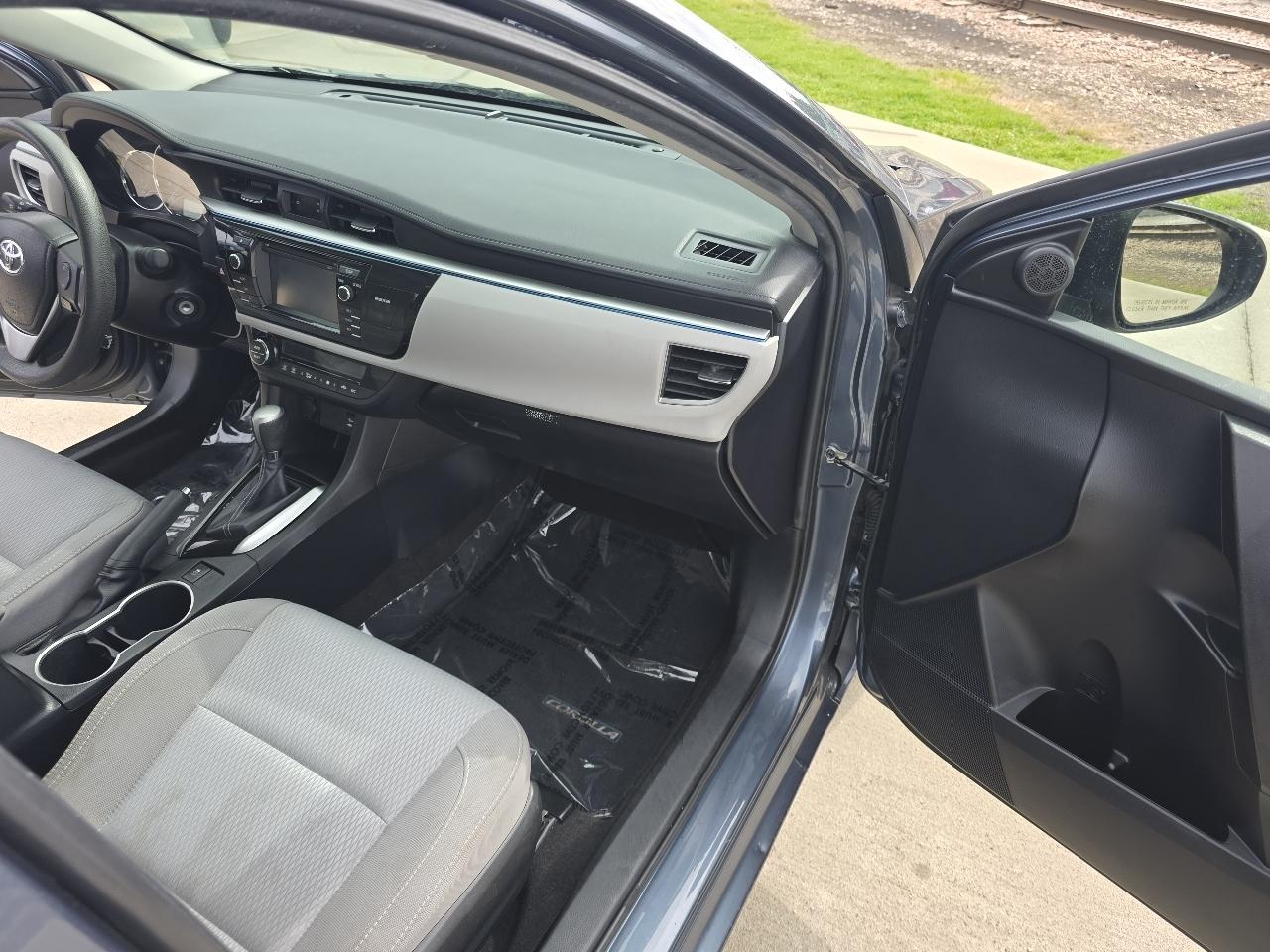 Toyota Corolla LE Eco CVT 2016