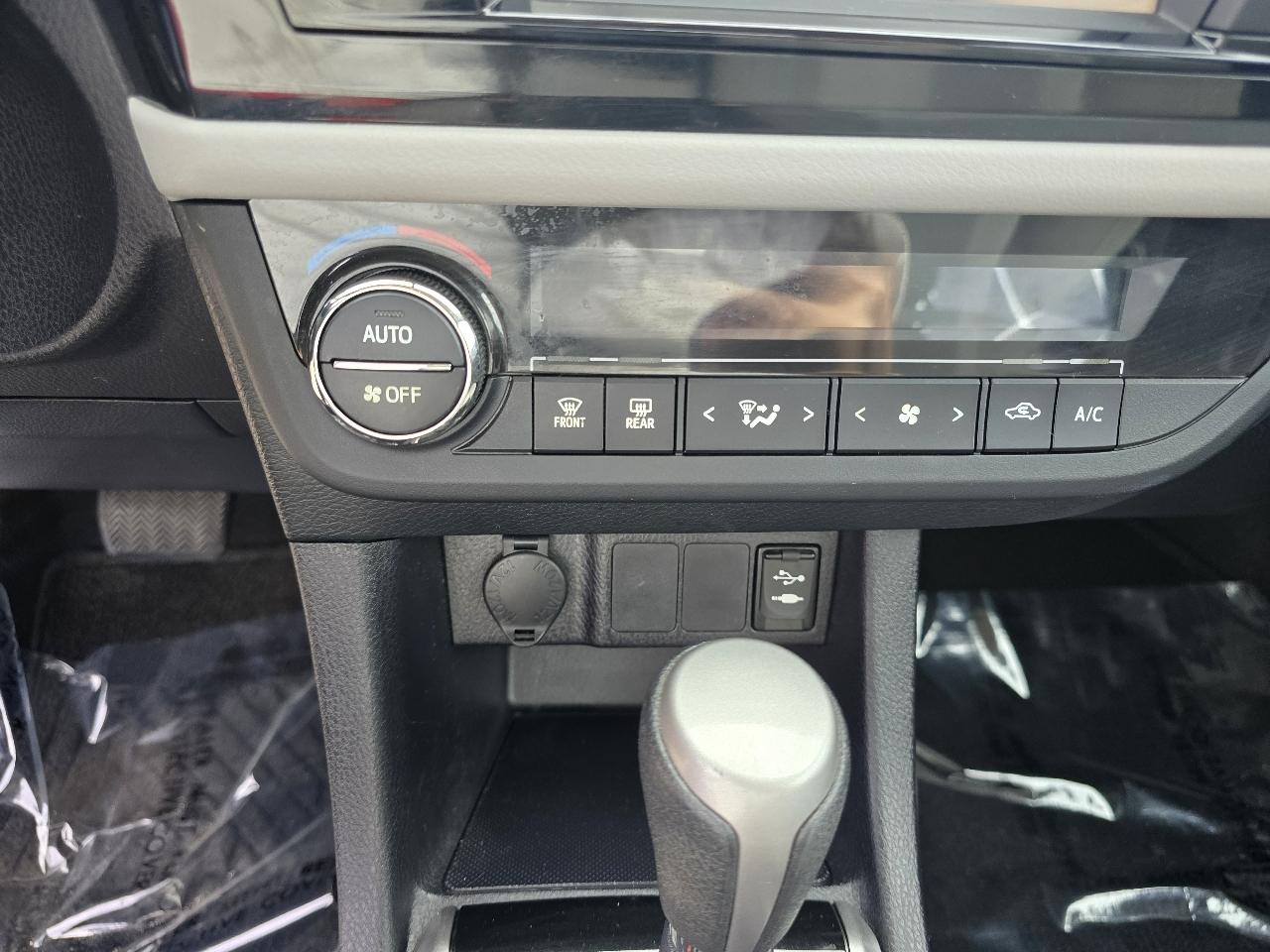 Toyota Corolla LE Eco CVT 2016