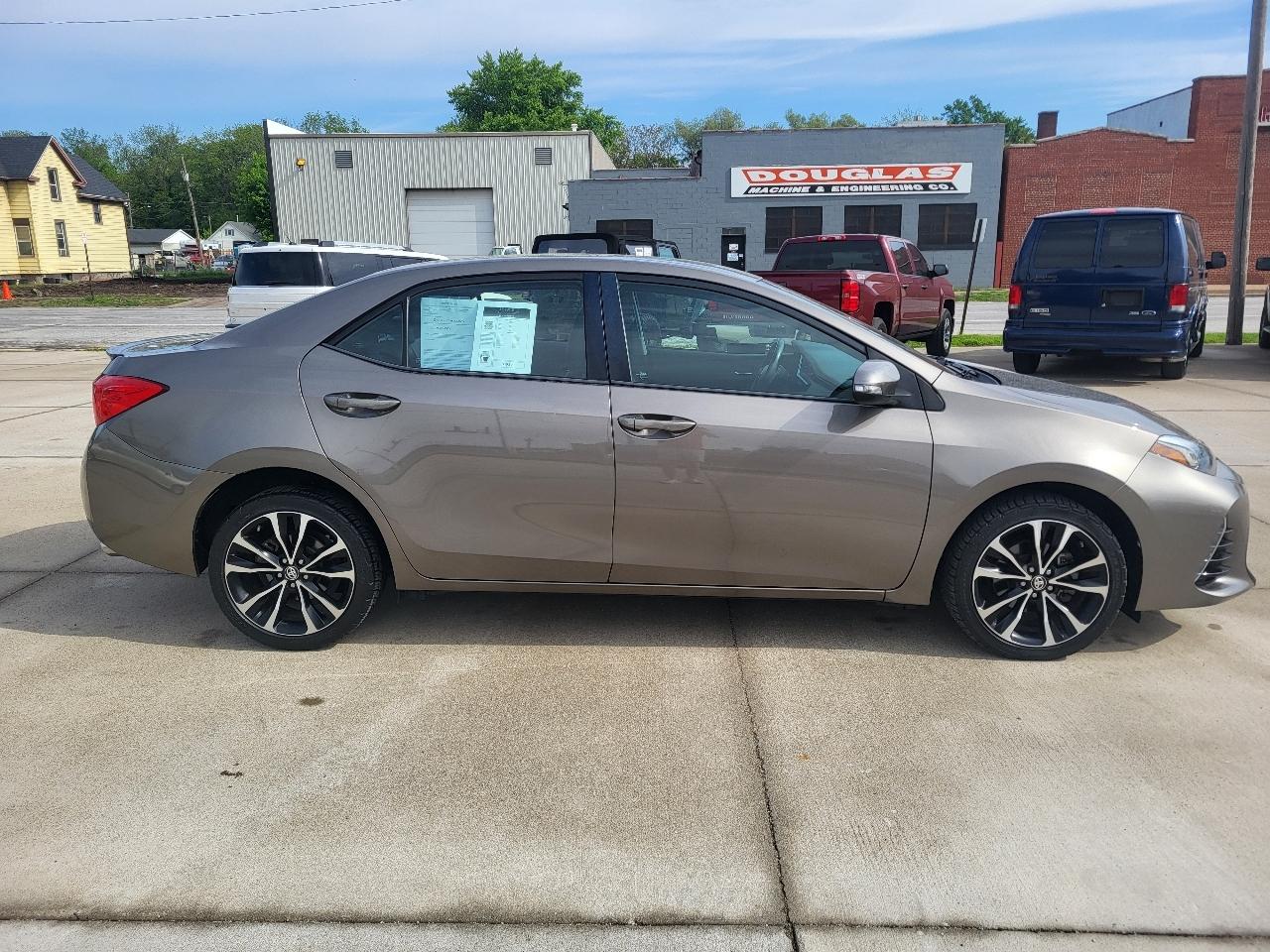 Toyota Corolla SE CVT 2017