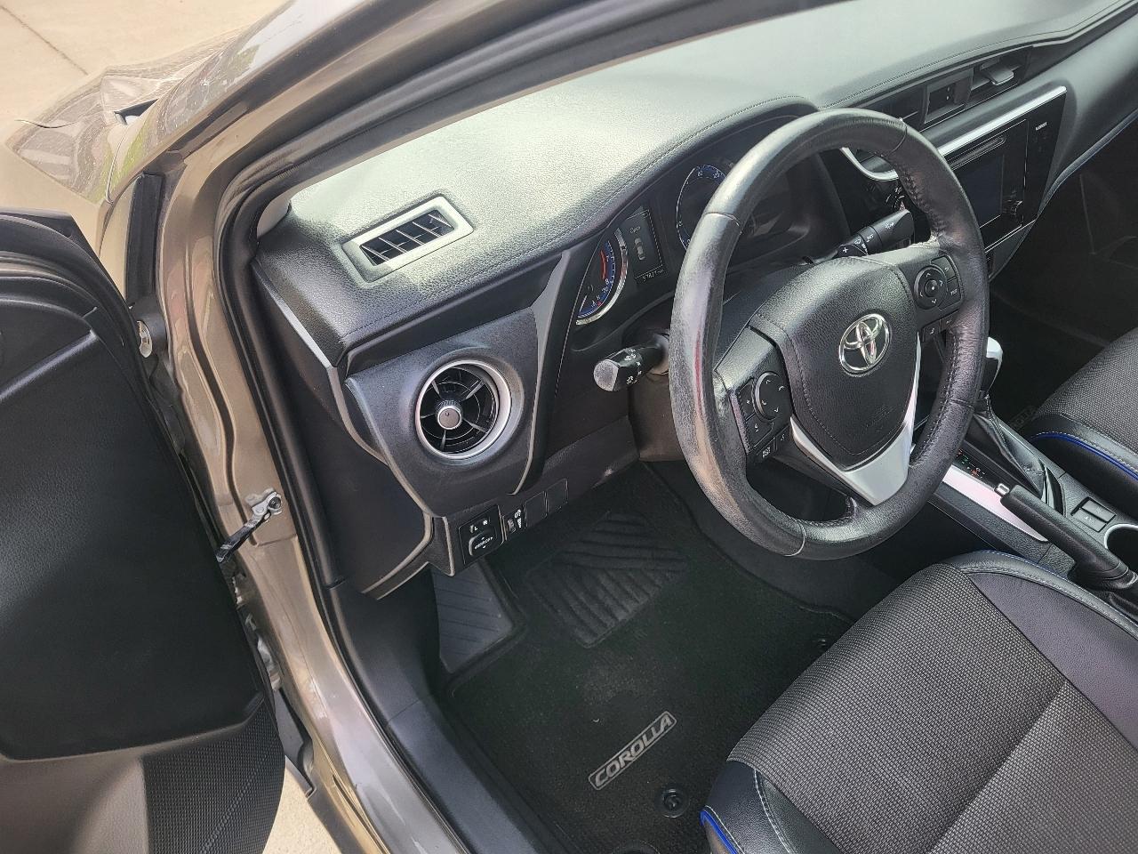 Toyota Corolla SE CVT 2017