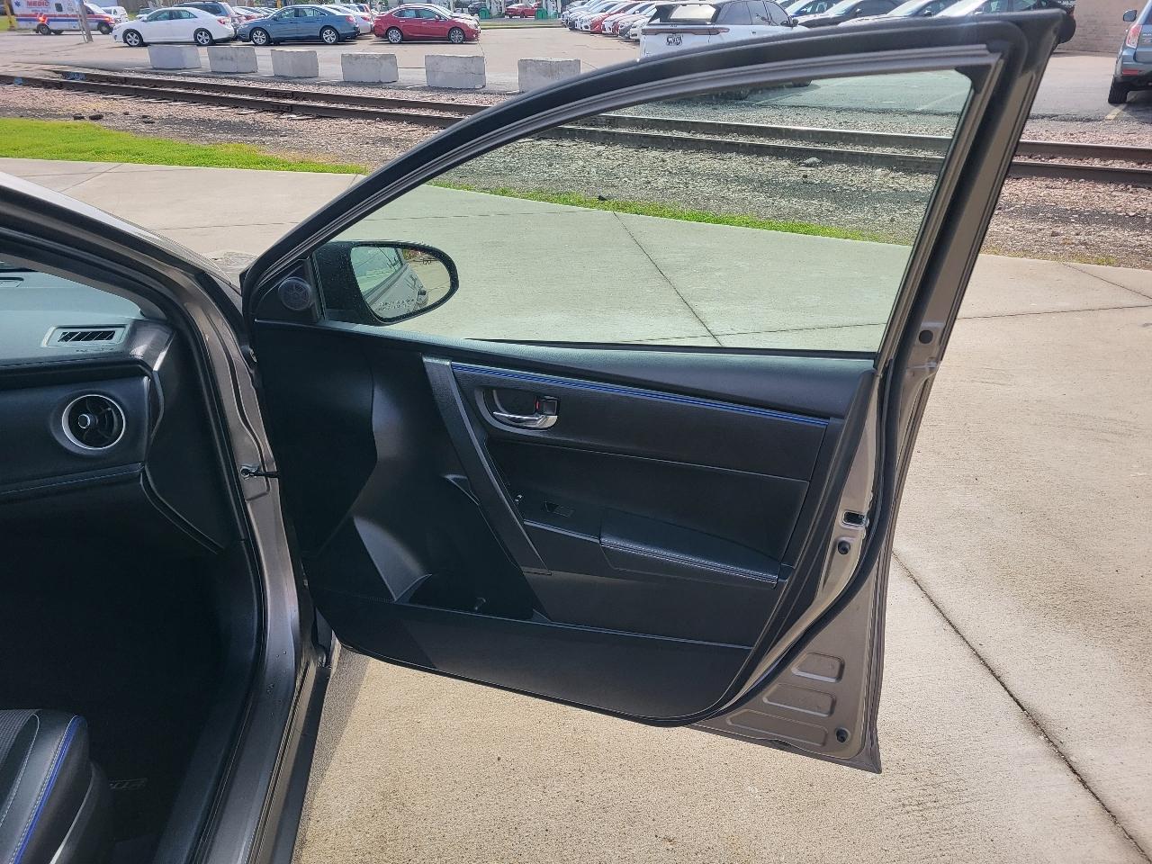 Toyota Corolla SE CVT 2017